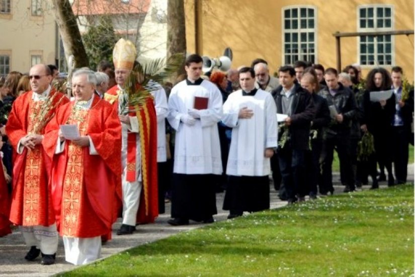Mons. Josip Mrzljak, varaždinski biskup na Cvjetnicu služio mise u Varaždinu i Lepoglavi
