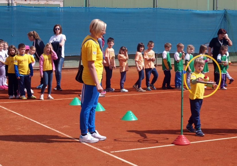 FOTO: Olimpijski festival dječjih vrtića Grada Varaždina nastavljen teniskim višebojom