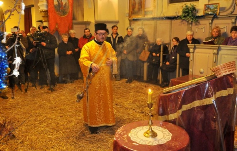 FOTO: Pravoslavni vjernici u Varaždinu proslavili Badnjak