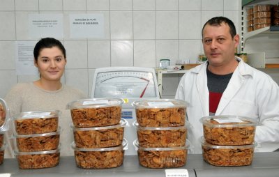 Obitelj Brezovec u Nedeljancu proizvodi vrhunske čvarke: Kvalitetna sirovina i ručna izrada
