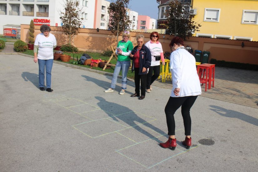 Od ružđenja kuruze do školice: Žene iz centra svijeta organizirale Selske igre