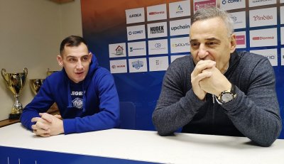 Nikola Tkalčić i Luka Bonačić na današnjem susretu s novinarima u klubu uoči ogleda s Dinamom