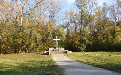 U petak komemoracija kod spomen križa na grobištu Dravska šuma