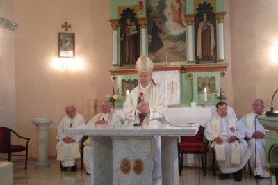 Biskup Mrzljak posvetio župnu crkvu i oltar u Vrbnom