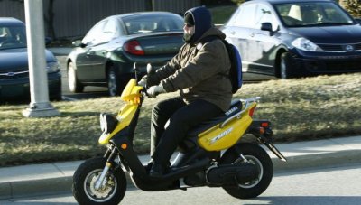 Muričevec: 69-godišnjak godinu dana vozio moped s krivim tablicama