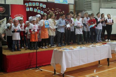 FOTO: Učenici VI. OŠ Varaždin pokazali da su vješti kuhari i kućni majstori
