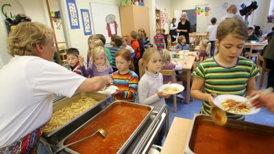 Javno savjetovanje za projektne prijedloge školske prehrane siromašne djece