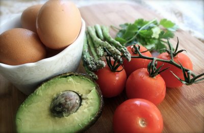U kvalitetan doručak uz voće i povrće treba ubaciti i proteine