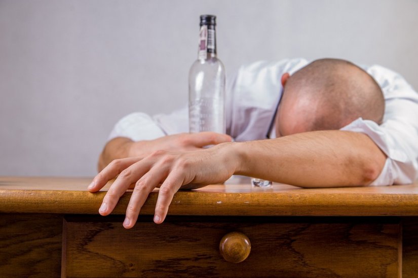 Alkoholizam se može i treba liječiti, ovo su simptomi bolesti