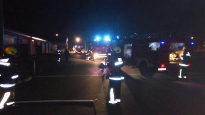 FOTO: Članovi JVP-a uz pomoć DVD-a Gornji Kućan noćas gasili požar u Lidlu