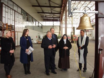 Zvono izliveno u Brezničkom Humu spremno za put u Afriku