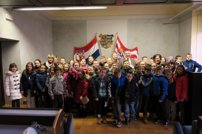 FOTO Učenike VI. OŠ Varaždin u Županijskoj palači primio župan Štromar