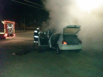 FOTO: Vatrogasci DVD-a Lepoglava uspješno ugasili razbuktali požar na automobilu