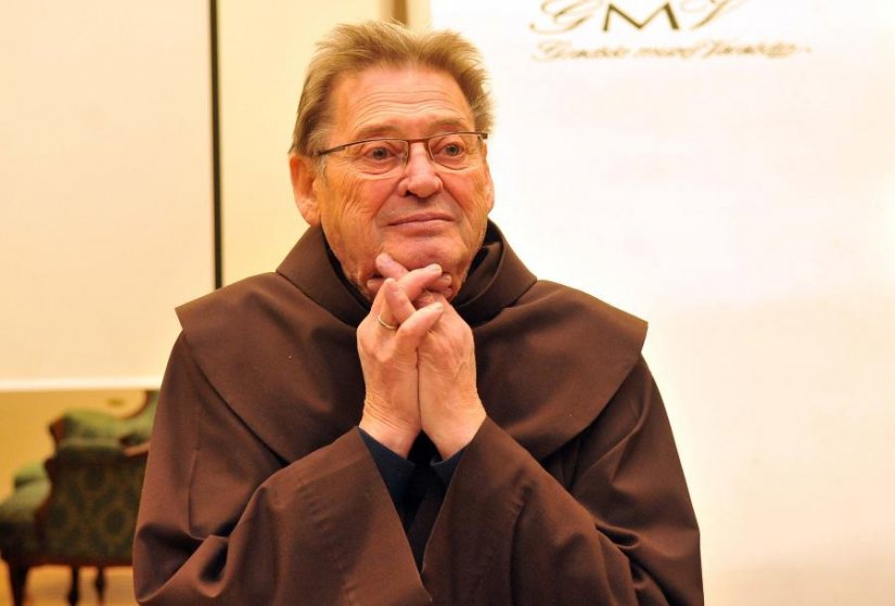 INTERVJU Pater Mario Crvenka: Ženama dati da obavljaju i neke crkvene službe