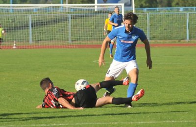 Prvi ovosezonski susret u Čakoa Rvcu završio je bez golova, a Dario Jertec (plavi) trebao bi sutra biti u sastavu