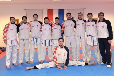 Karate reprezentacija trenira u dvorani na Dravi