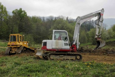 Počelo uređivanje terena za gradnju društvenog doma u Vuglovcu