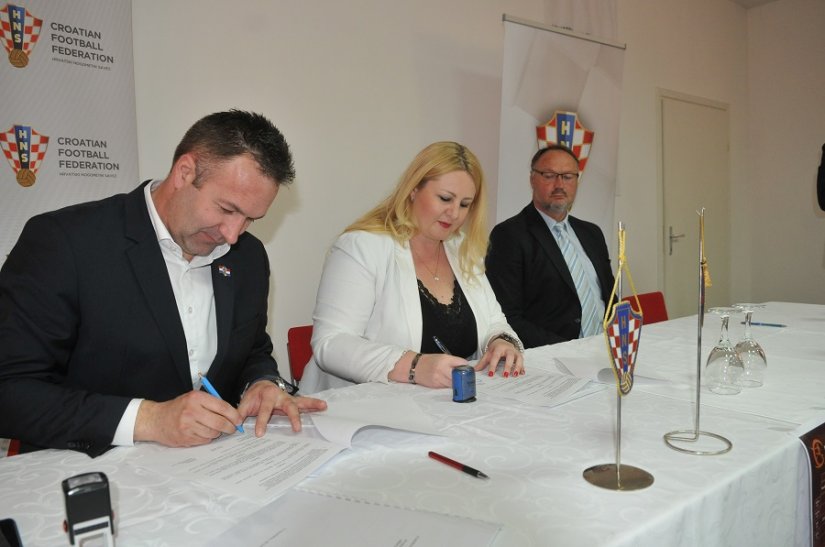 Nenad Horvatić i Zdravka Grđan bili su potpisnici ugovora o suradnji ŽNS-a i Druge gimnazije u Varaždinu