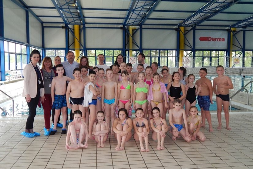 Mali plivači iz Osnovne škole Šemovec dobili diplome