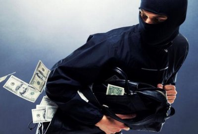 Lopov u Beretincu iz otključanog automobila ukrao torbicu s novcem i mobitelom