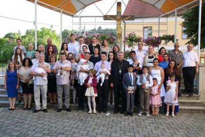 Margečan, Varaždin i Ludbreg: Biskup Mrzljak krstio 11 djece, među njima i Ilčićevog sina