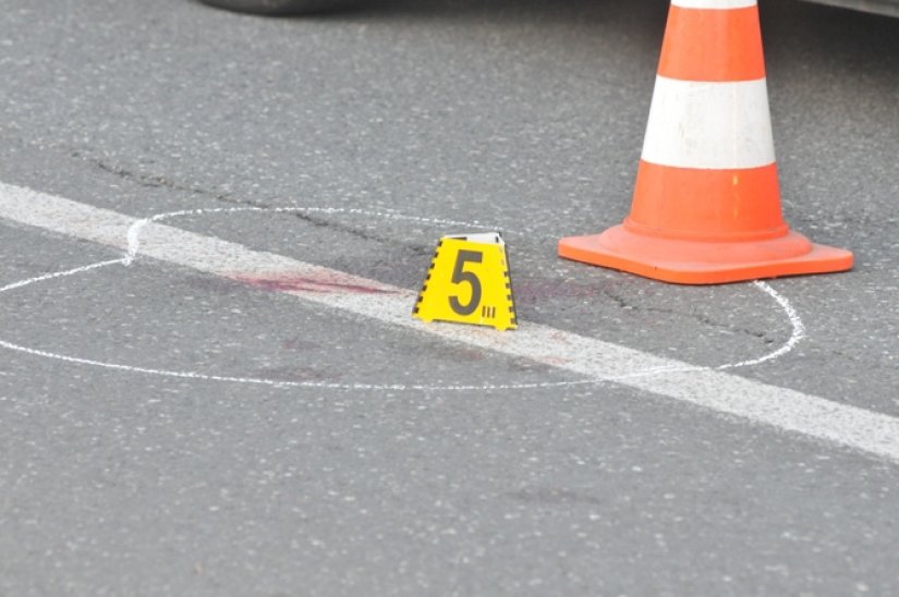 Zbog prebrze vožnje, vozačica (23) sletjela s ceste te udarila u betonski križ