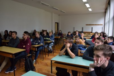 Druga gimnazija Varaždin: Učenici pokazali interes za tečaj nogometnog suca