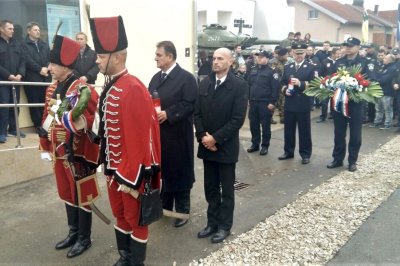 FOTO Župan Čačić i zamjenik Paljak u Vukovaru: Vječna hvala našim hrabrim braniteljima