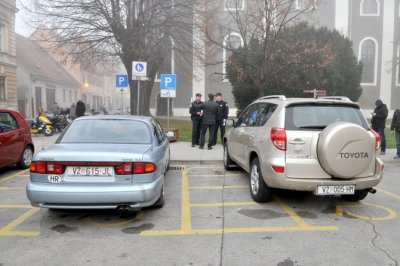Policija u ponedjeljak nadzire nepropisno parkiranje na mjestima za invalide