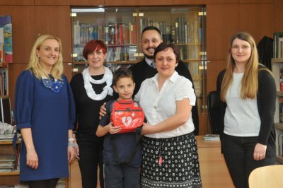 FOTO: Varaždinska VI. osnovna škola prva dobila AVD uređaj koji spašava živote