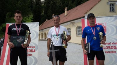 Nikola Špoljarić (sredina) osim pobjede je srušio i rekord utrke s vremenom 36:25