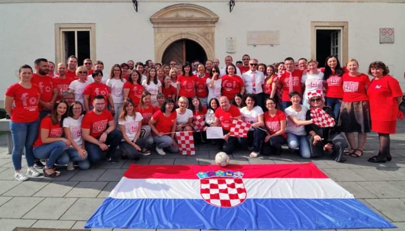 Djelatnici Fakulteta organizacije i informatike dali podršku hrvatskim nogometašima