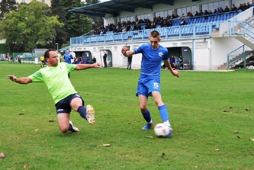 Marin Lotar (plavi) postigao je Jalžabetu dva gola na današnjem susretu