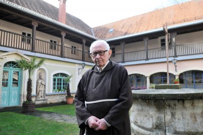 Fra Bono: Crkva bi imala više nevolja s oženjenim svećenicima, nego sada s celibatom