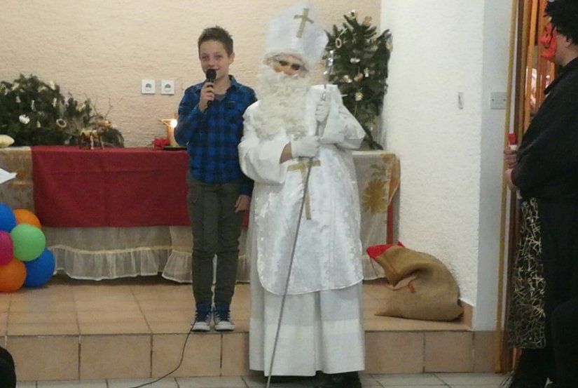 Uz pjesmu i recitacije, mališani u topličkom Svibovcu dočekali sv. Nikolu ili - Nikolinu?