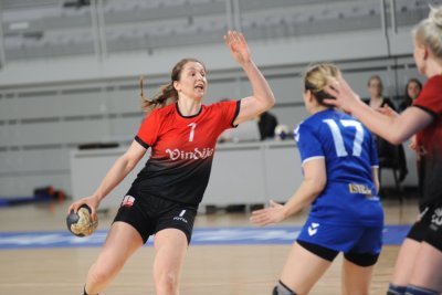 Katarina Mrazović (s loptom) zabila je čak 9 golova u pobjedi Koke