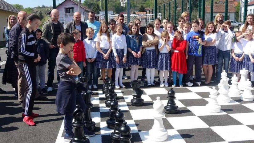 Uz partiju šaha otvoreno igralište PŠ Črešnjevo, najavljeni Dani Centara izvrsnosti Varaždinske županije