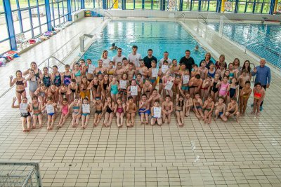 Nema više šlaufeka i rukavica za plivanje: djeca iz Sračinca naučila plivati!