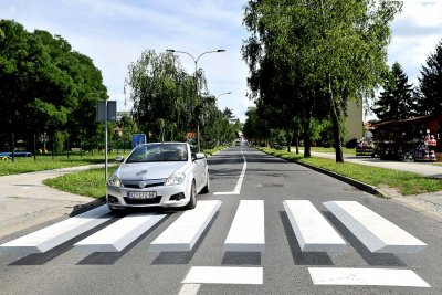 FOTO Po čemu to prolaze vozila u ulici Ratimira Hercega u Varaždinu?