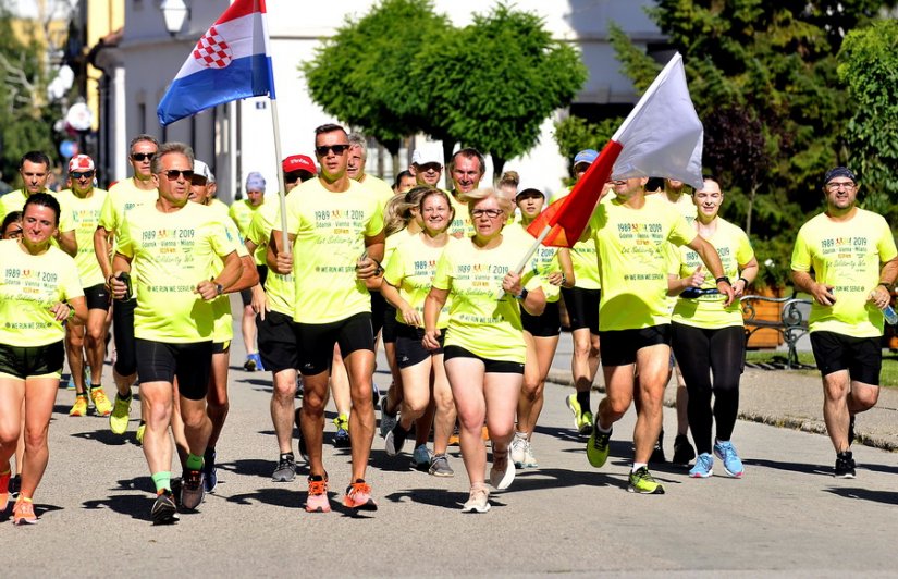 Freedom Charity Run: Varaždinci dočekali trkače koji trče1050 kilometara za djecu Ruande