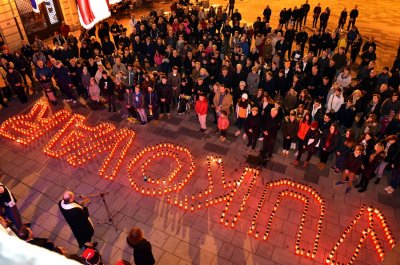 Paljenjem lampaša Varaždinci odali počast žrtvama ratnih stradanja u Vukovaru