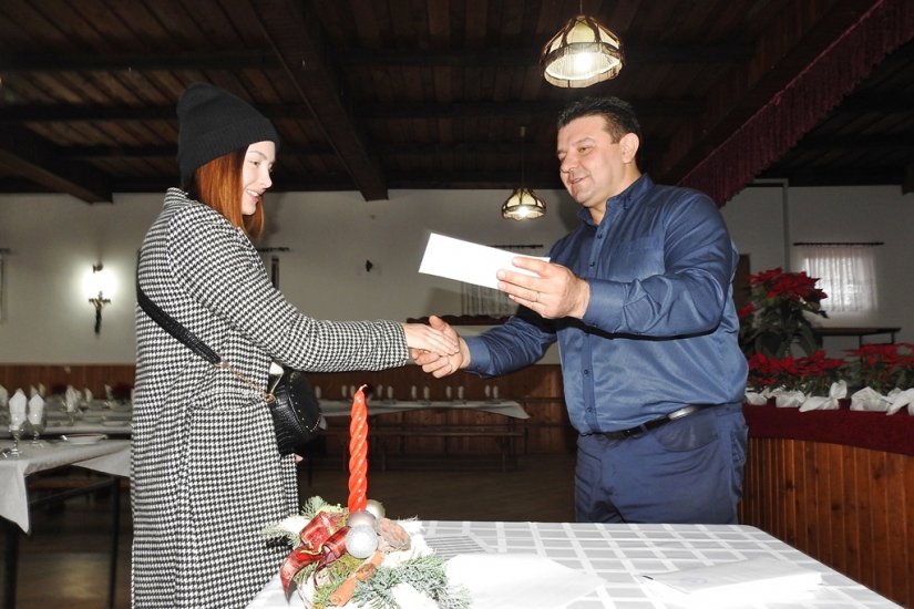U Velikom Bukovcu studenti dobili božićnice, mladi roditelji naknade za bebe, a mještani koncert