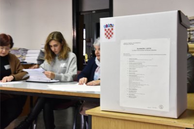 Prvi privremeni rezultati DIP-a: Milanović u vodstvu s 32,02%, slijede G.-Kitarović 27,99% i Škoro 21,78%