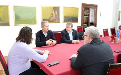 Goran Končar i Bojan Klima posjetili gradonačelnika te mu zahvalili što je Varaždin prepoznao Josipa Klimu