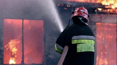 U Knapiću, predio zvani „Vrhi“, izbio požar u vikendici