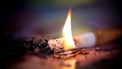 Neugašena cigareta u kanti za smeće izazvala požar u kući 59-godišnjakinje