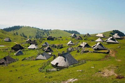 Ništa od izleta na Veliku planinu, Splicke scene i predstave Prvi muževi se bacaju u vodu