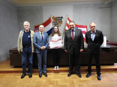 Srebrna olimpijka Ida Kolmanić kod varaždinskog župana: za uspjeh dobila 5.000 kuna i podršku za dalje