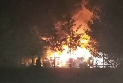 JVP Varaždin i vatrogsci iz Cestice, Vinice, Patrijanca i Svibovca gasili požar u Otoku Virja