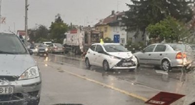 Prometna nesreća u Zagrebačkoj ulici kod Gradskog stadiona u Varaždinu